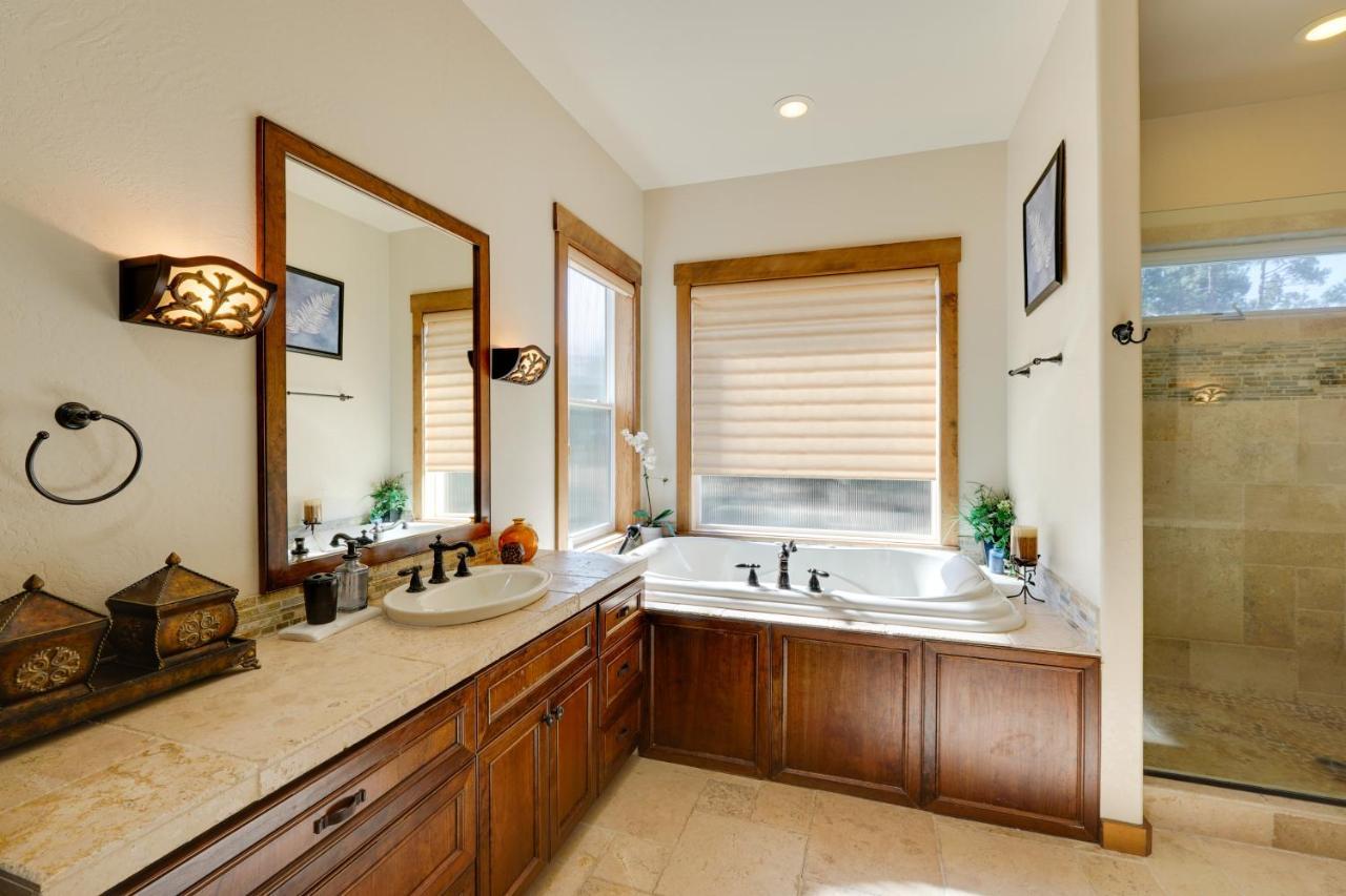 Klamath Falls Vacation Rental With Resort Amenities! エクステリア 写真