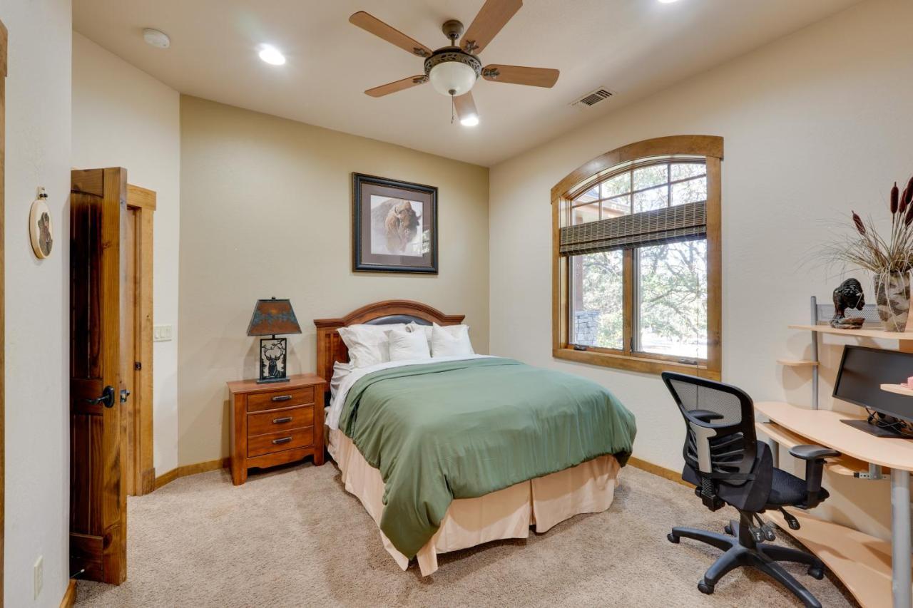 Klamath Falls Vacation Rental With Resort Amenities! エクステリア 写真
